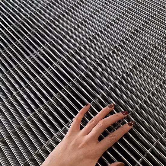 Galvanized Barbed Wire Mesh Plastic-Coated Barbed Wire